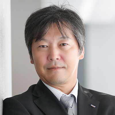 角田 康之 氏